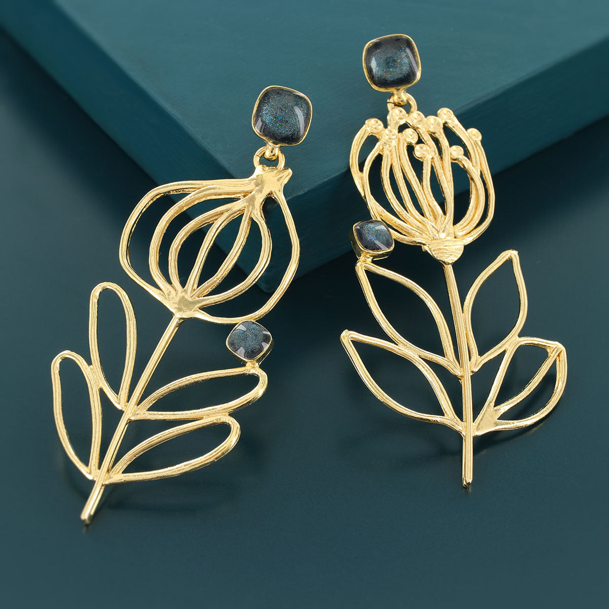 Taratata Esquisse Stud Earrings H25-02911-204