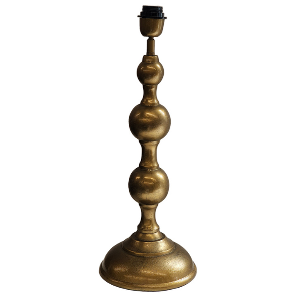 Styled using gold circular balls as inspiration, this lamp base evokes the contemporary style.