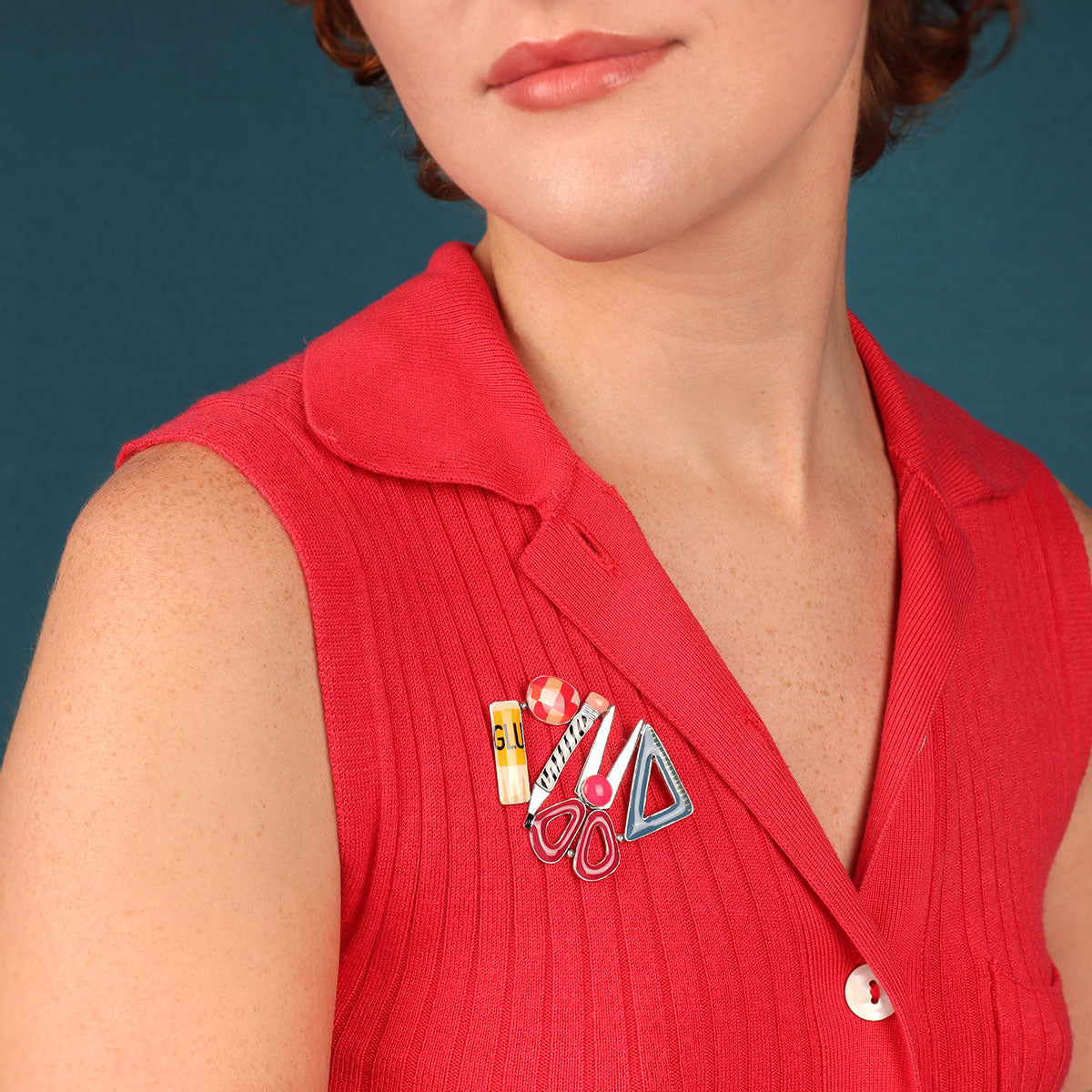 Taratata Gomme Brooch W25-03203-10M