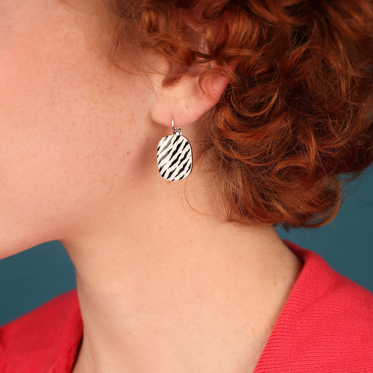 Taratata Gomme Lever Back Earrings W25-03726-102